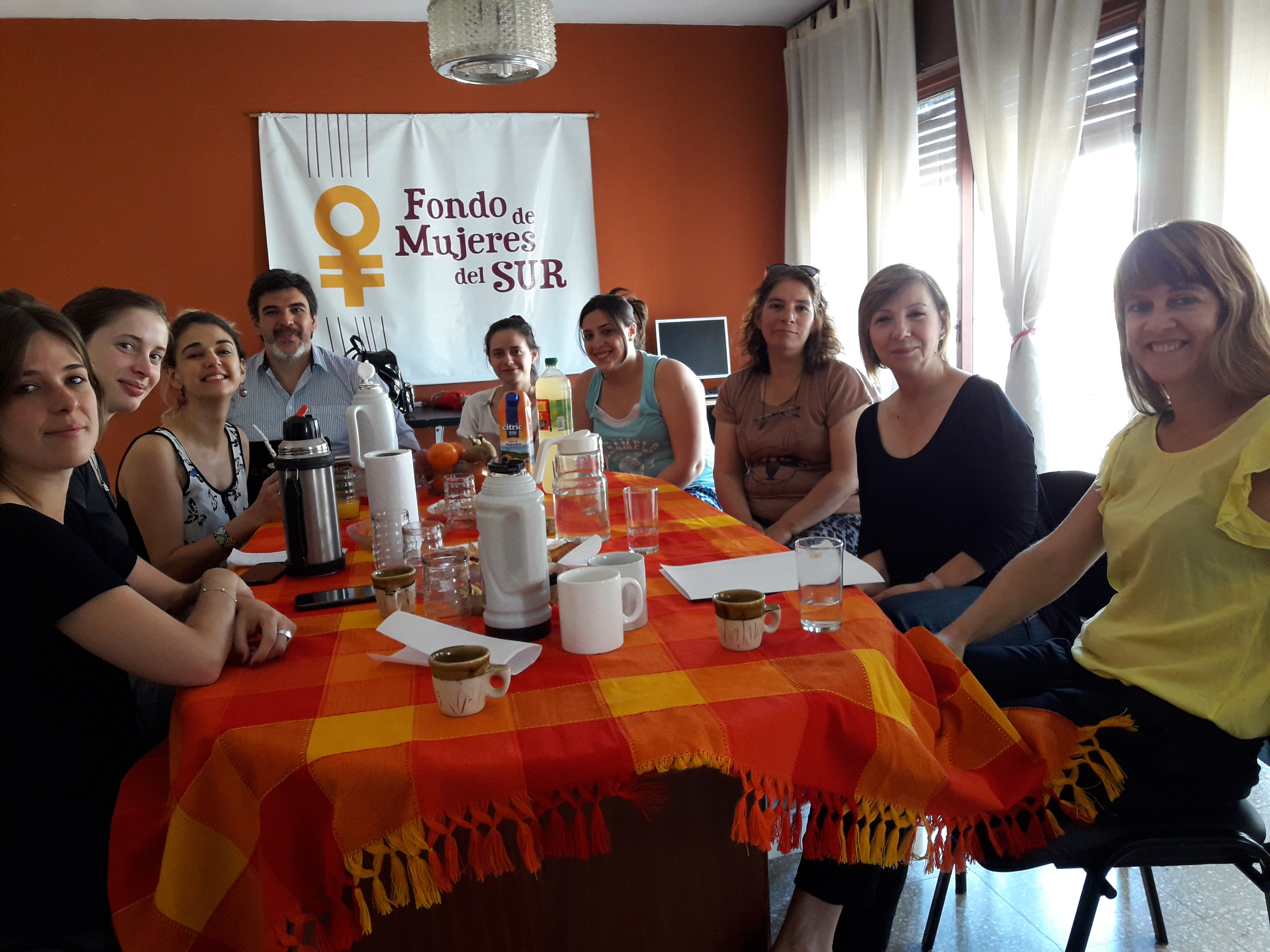 Liliana Hendel y el equipo del Fondo de Mujeres del Sur