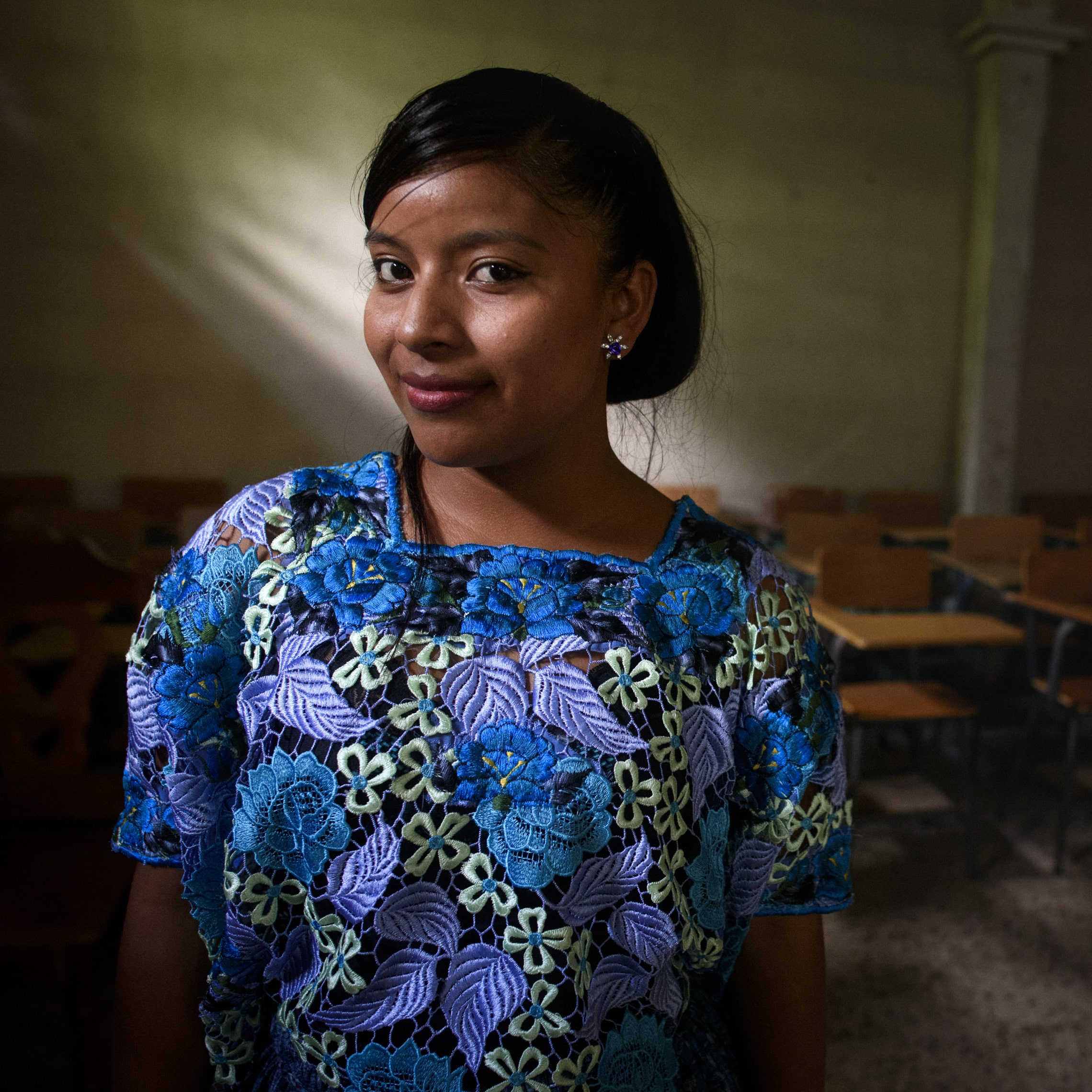 Brenda Martiza Och Ché Lideresa Maya Q’eqchí, de 22 años de edad. Proviene de la comunidad Sabaneta, Poptún, Petén, Guatemala, y es colaboradora de la Asociación AMA. Promueve los derechos sexuales y reproductivos de las mujeres indígenas guatemaltecas.