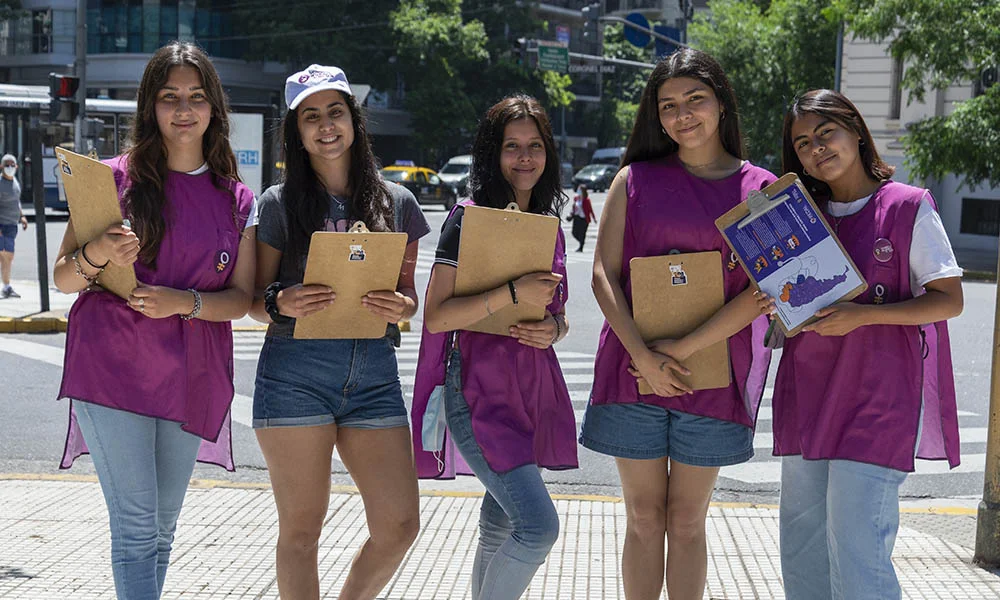 Vivas, Juntas y Fuertes: nuestra campaña de recaudación volvió a la vía pública